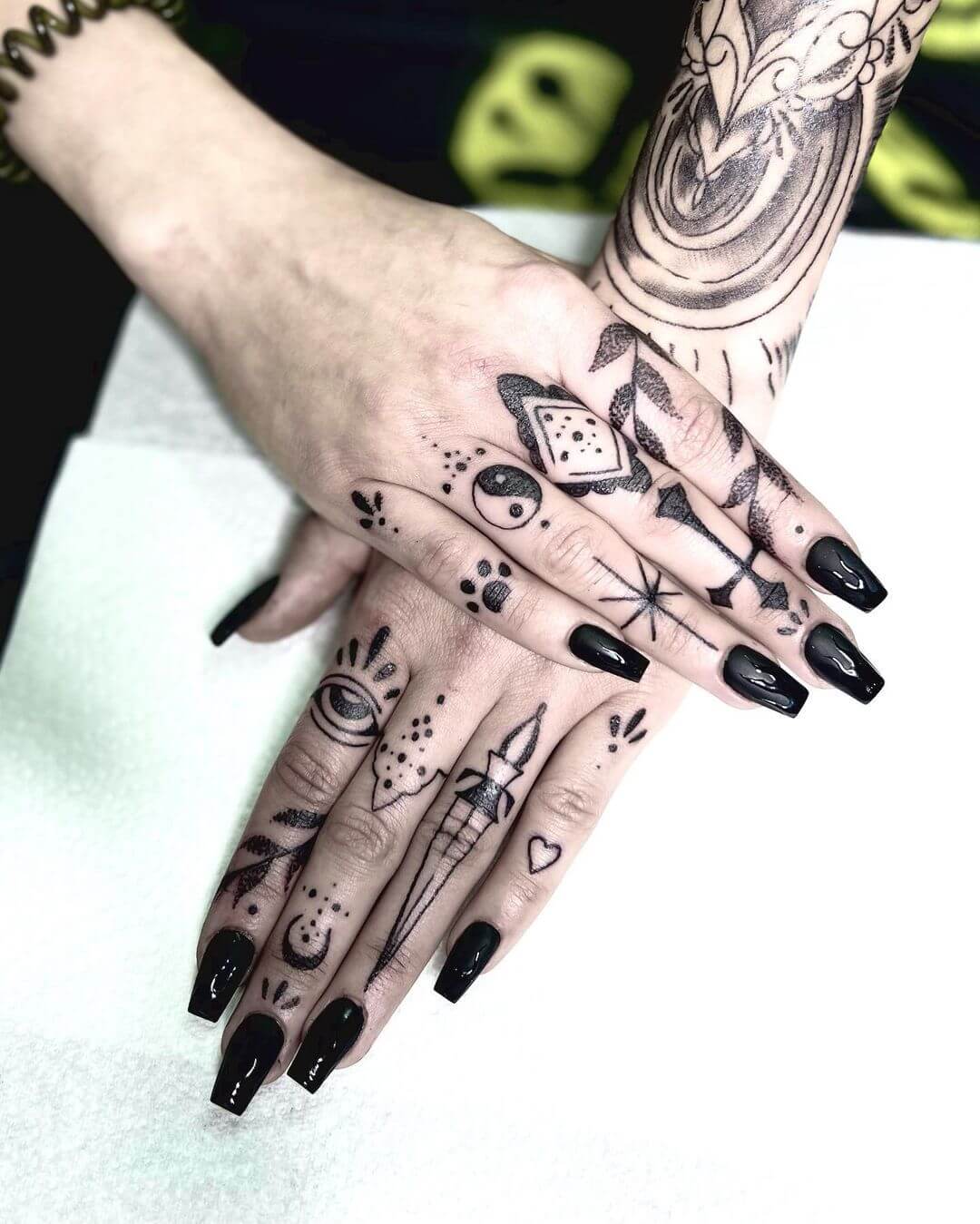How painful are finger tattoos? - Quora