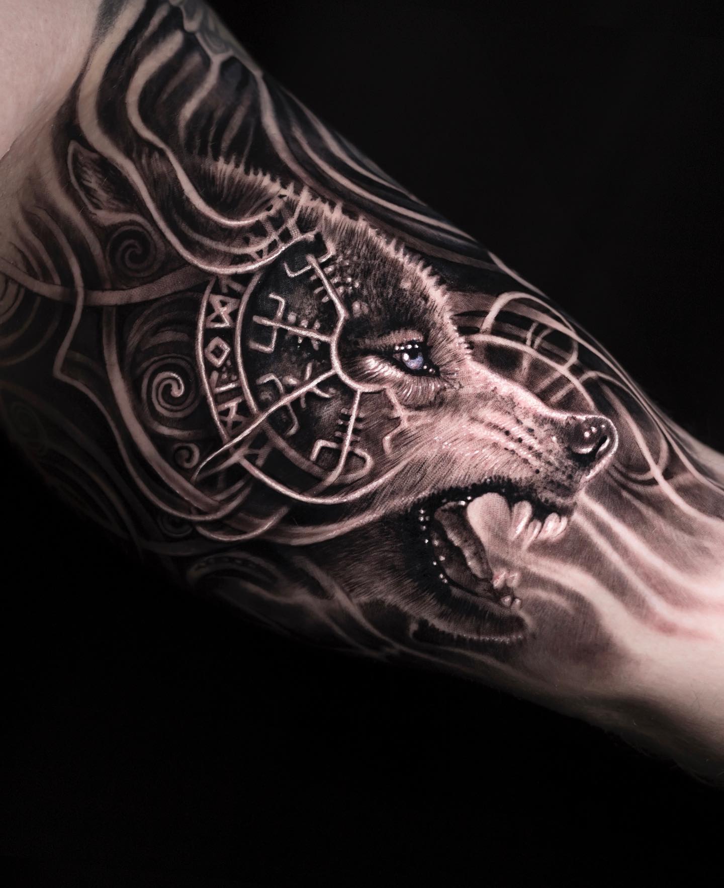 black and grey realism tattoo wolf ideas