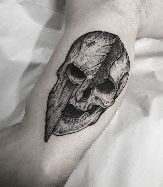 dotwork tattoo skull.