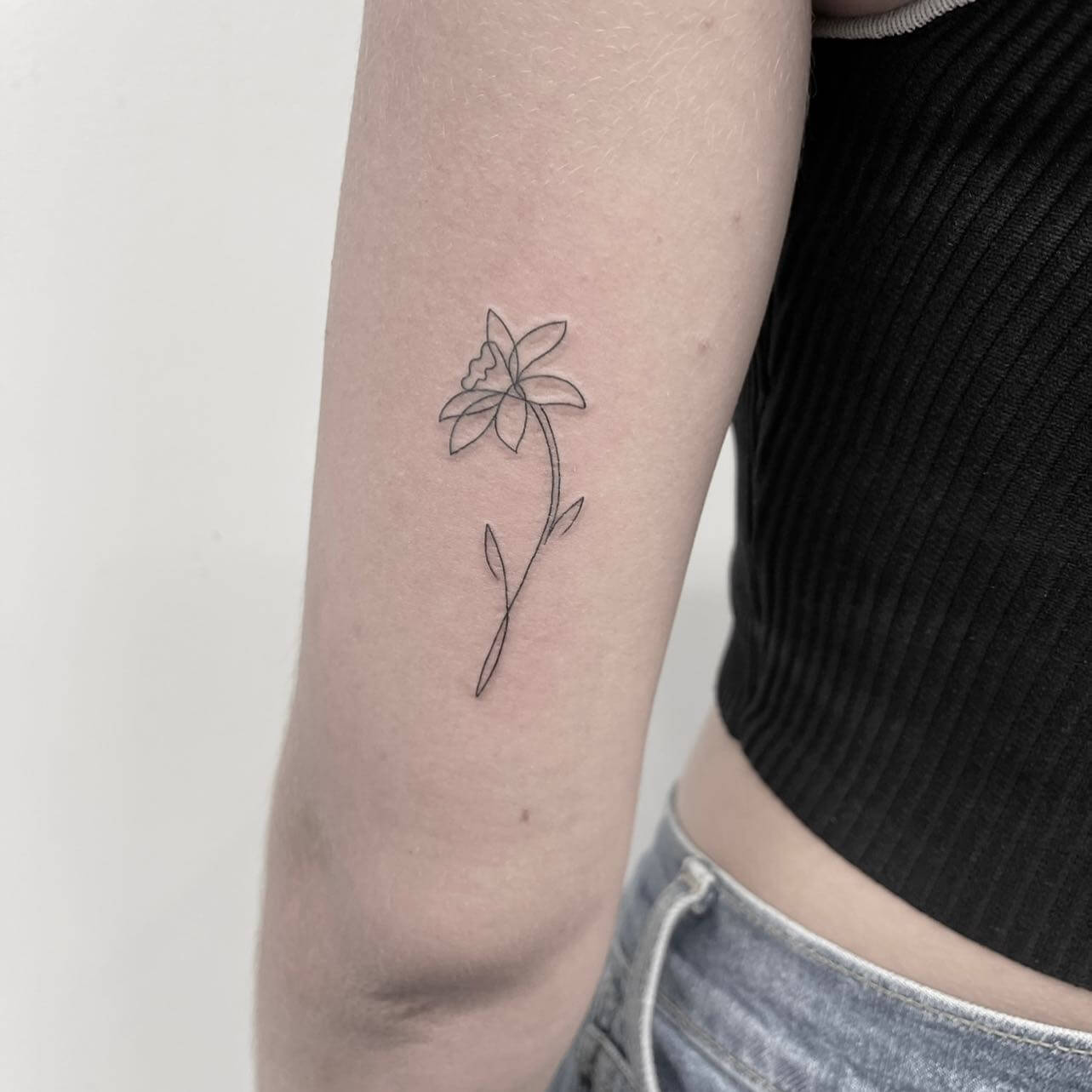 flower tattoo fine line.