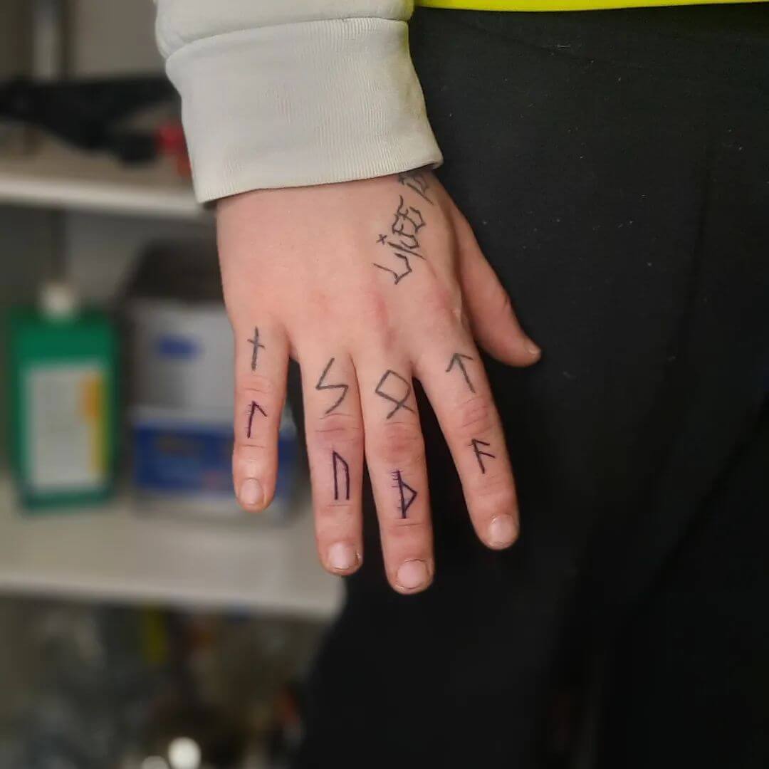 Minimalist heart - finger tattoo