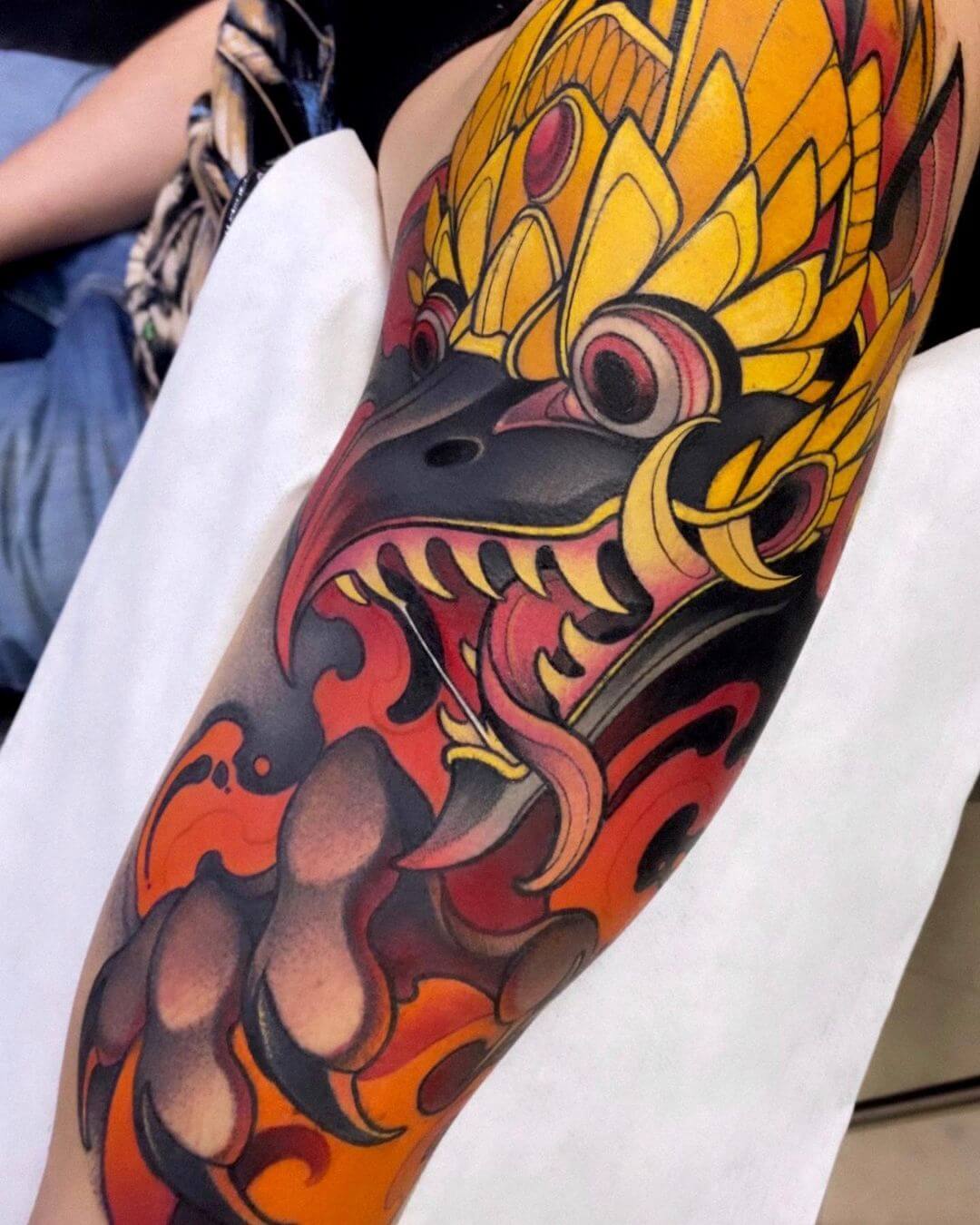 neo traditional tattoo bird.
