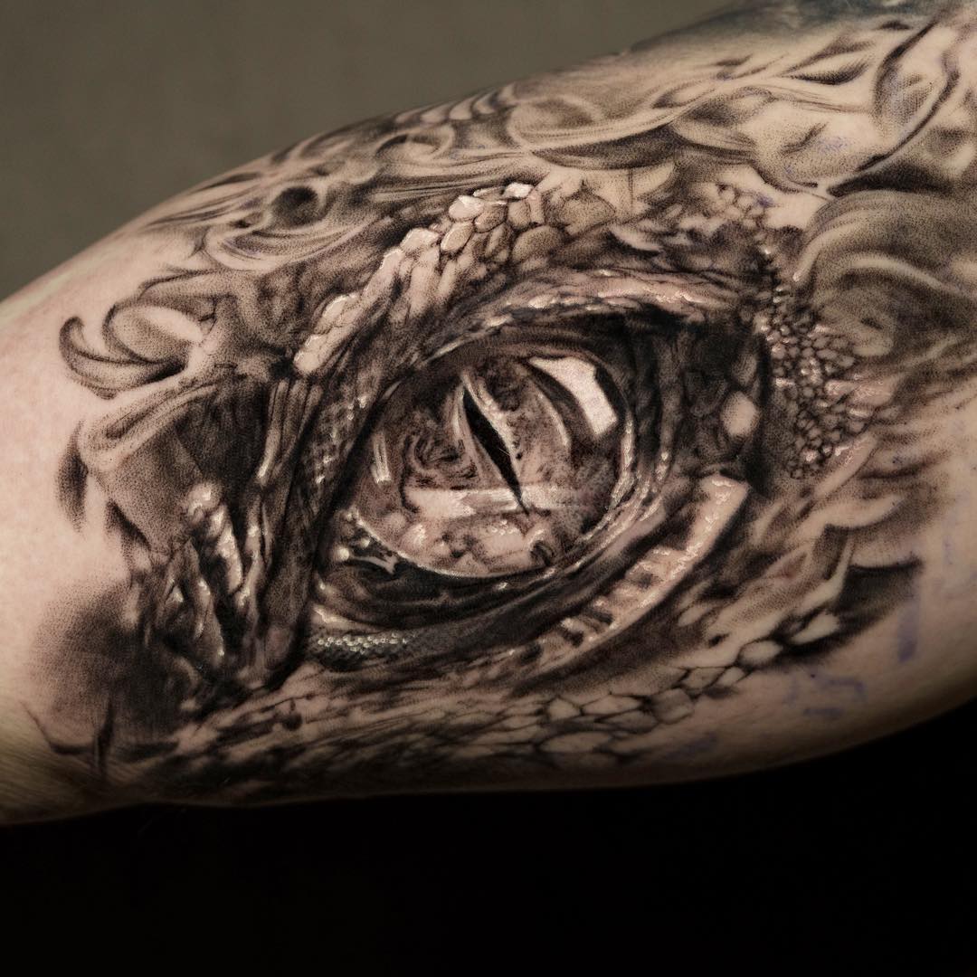 realistic dragon eye tattoo