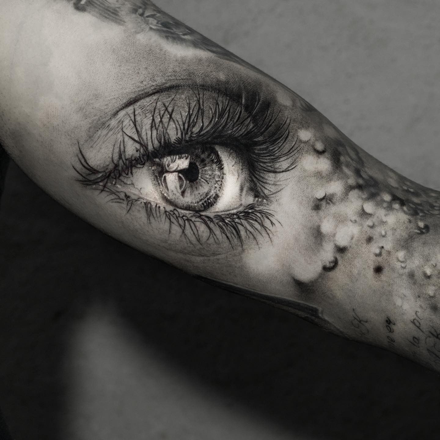 realistic eye tattoo design